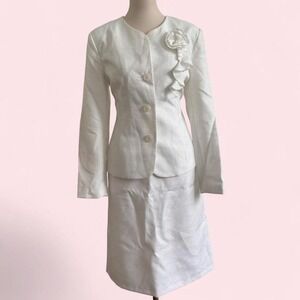 Vintage Danillo White Skirt Suit Ruffle & Rosette Detail Size 12
